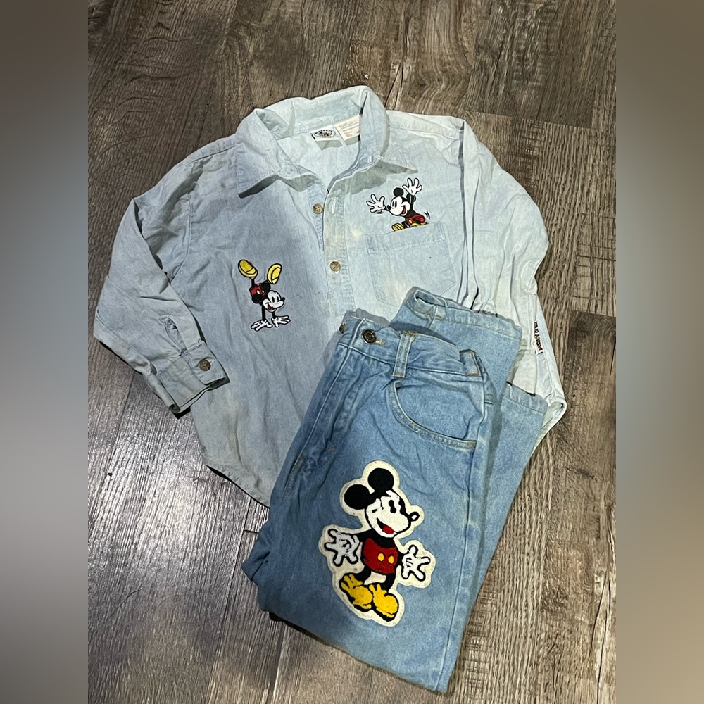 Vintage Disney Light Blue Mickey Mouse Button Down Shirt